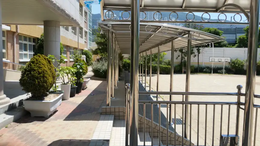 부산 송수초등학교 캐노피 설치 1